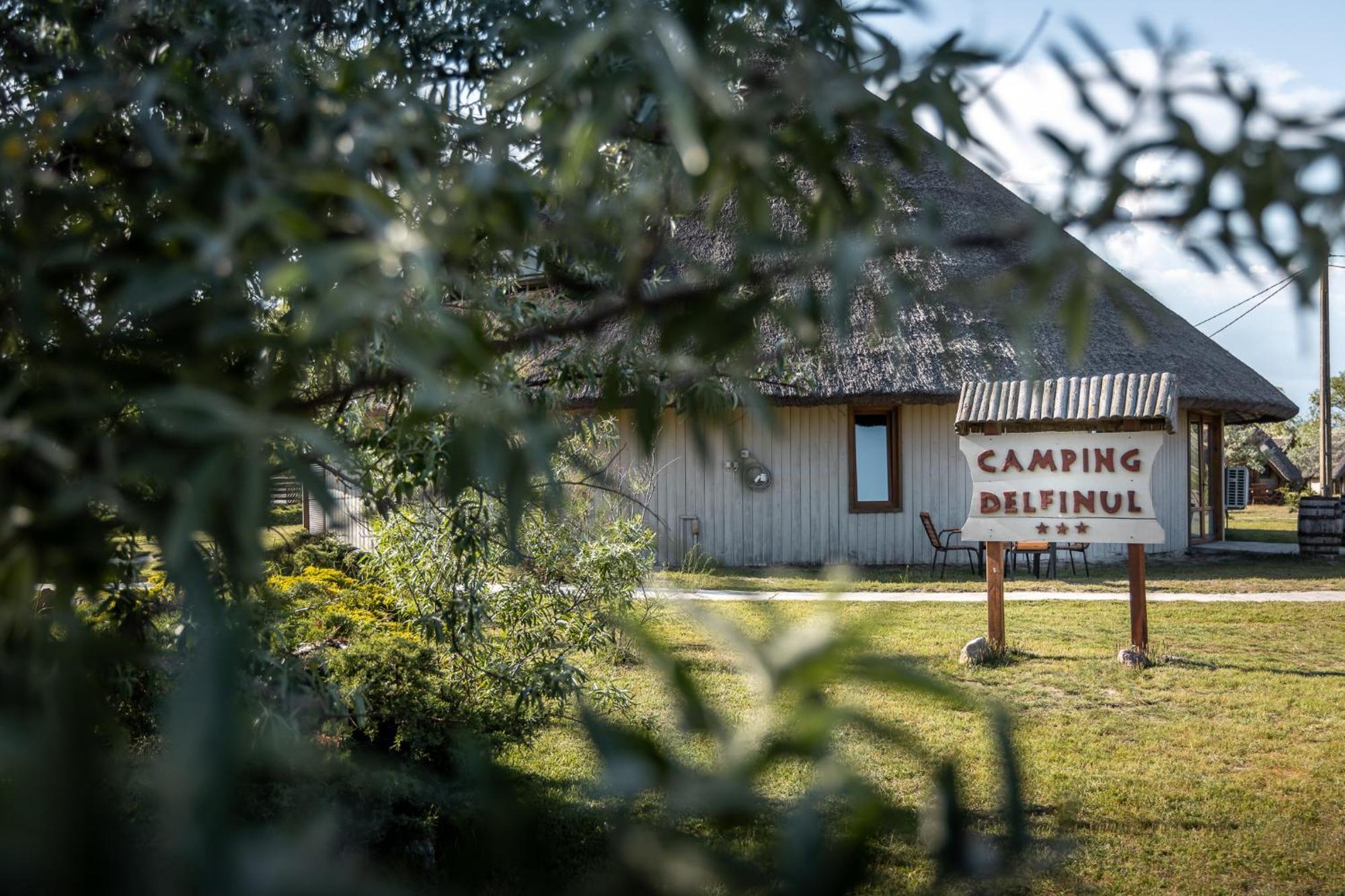 Dolphin Camping Hotel Sfântu Gheorghe Eksteriør billede